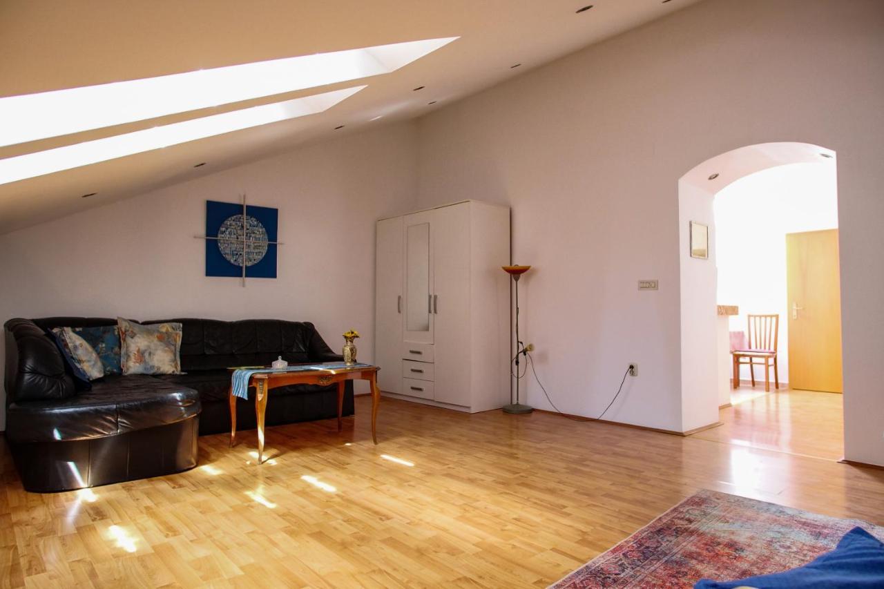 Amu Apartment Пула Екстериор снимка
